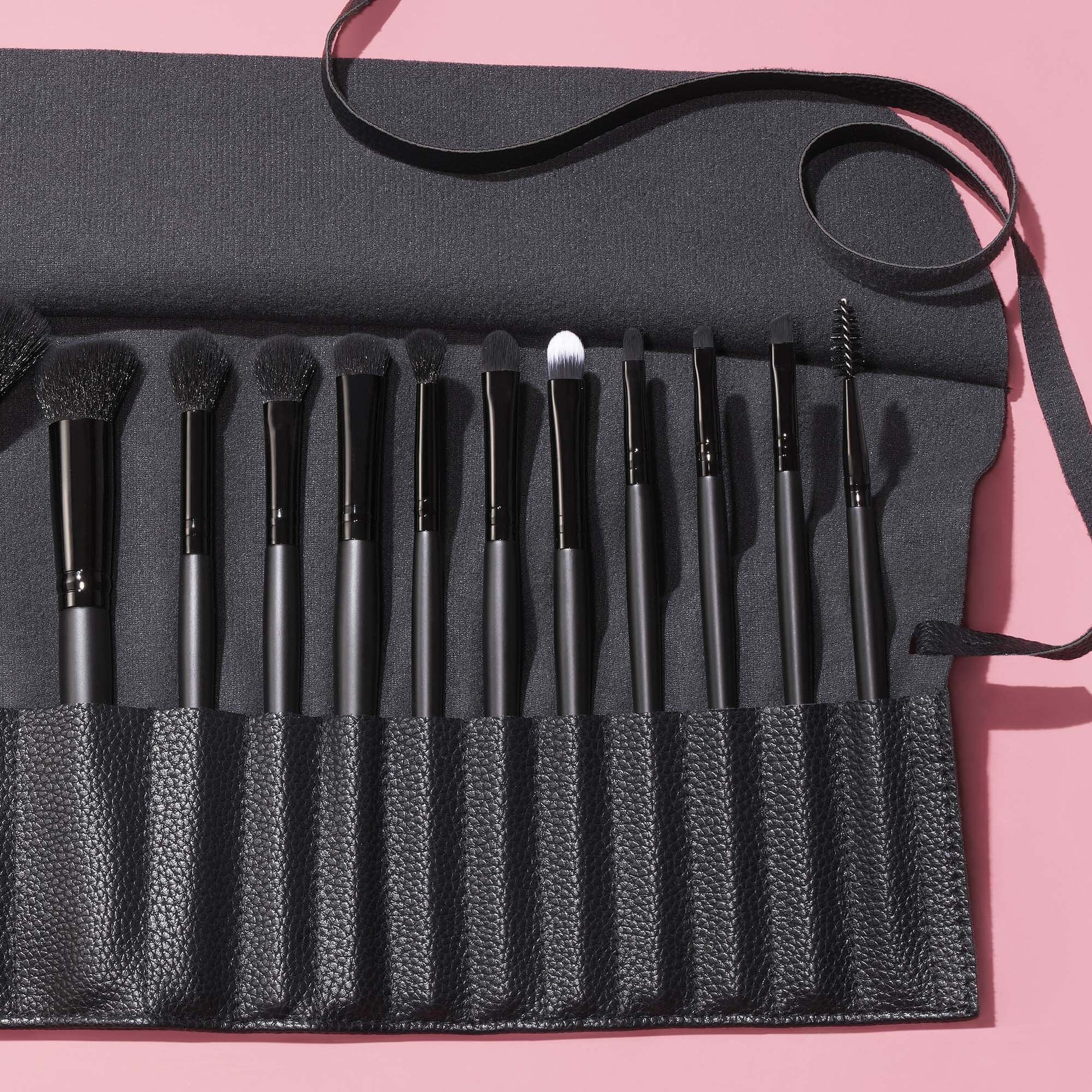17-piece-ultimate-makeup-brush-set-and-travel-roll-e6 042423_UltBrushSet_V2_Main-2_IGF_carousel2.jpg
